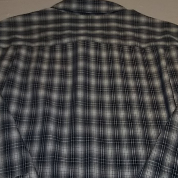 Columbia dress shirt. - Picture 8 of 9